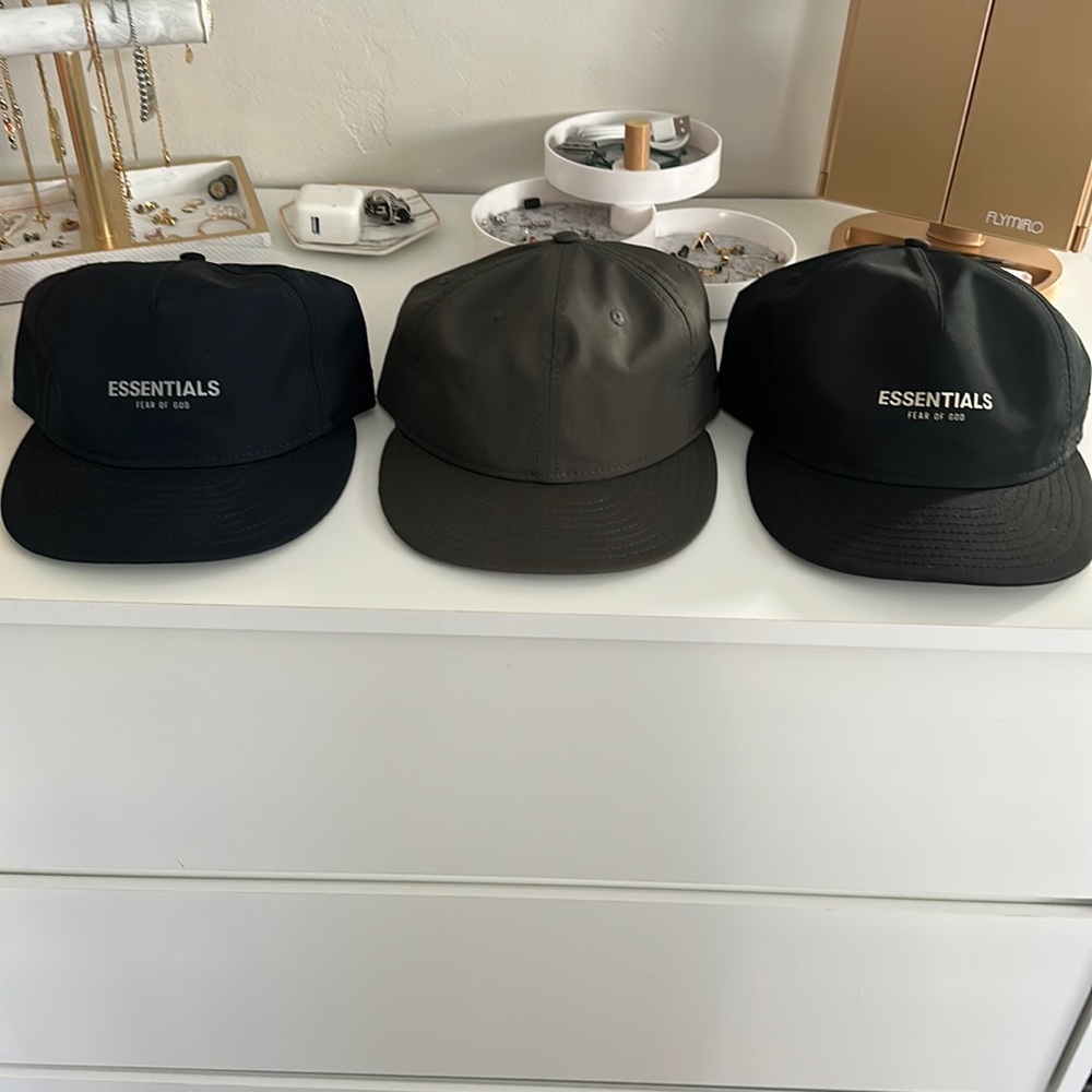 3 LOT - HATS - HAT - FEAR OF GOD ESSENTIALS - NEW ERA - One size fits most